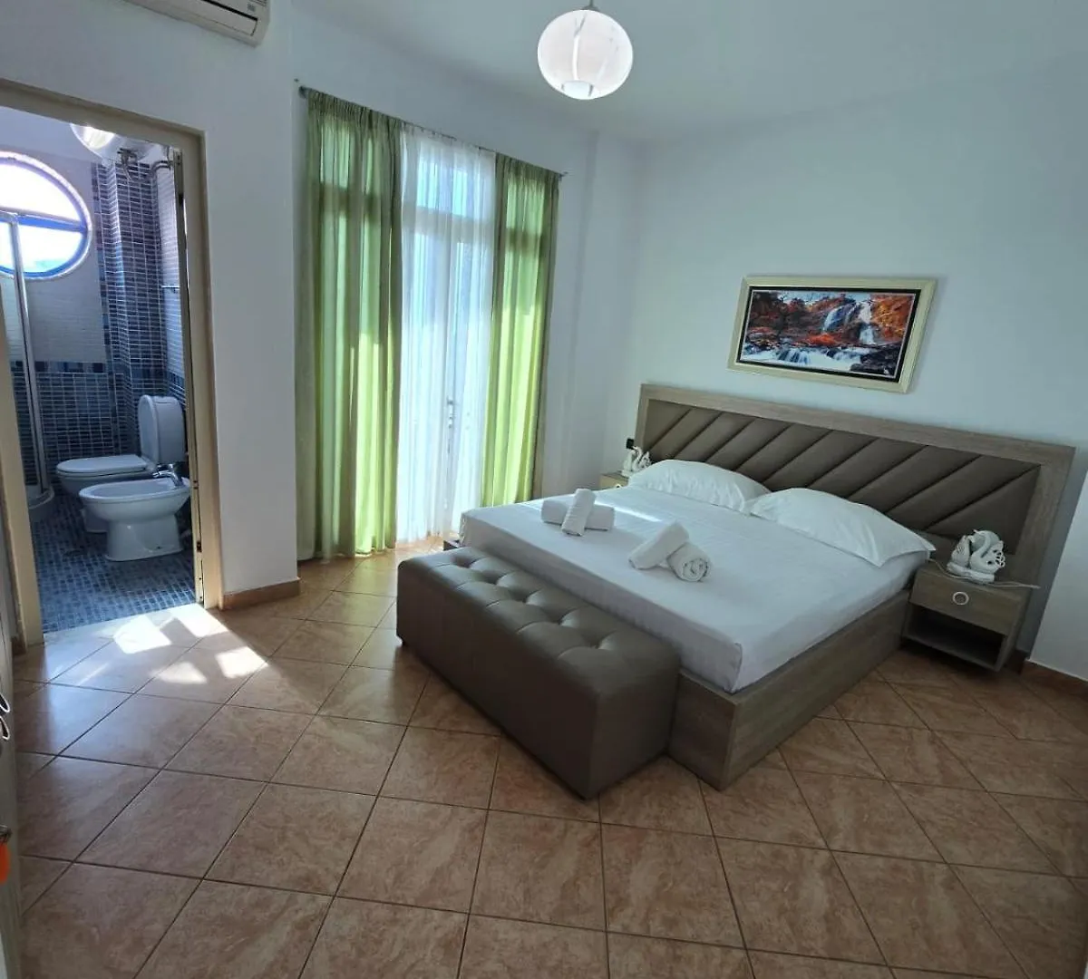 ***  Blue Amr Hotel Škalngur Albánia