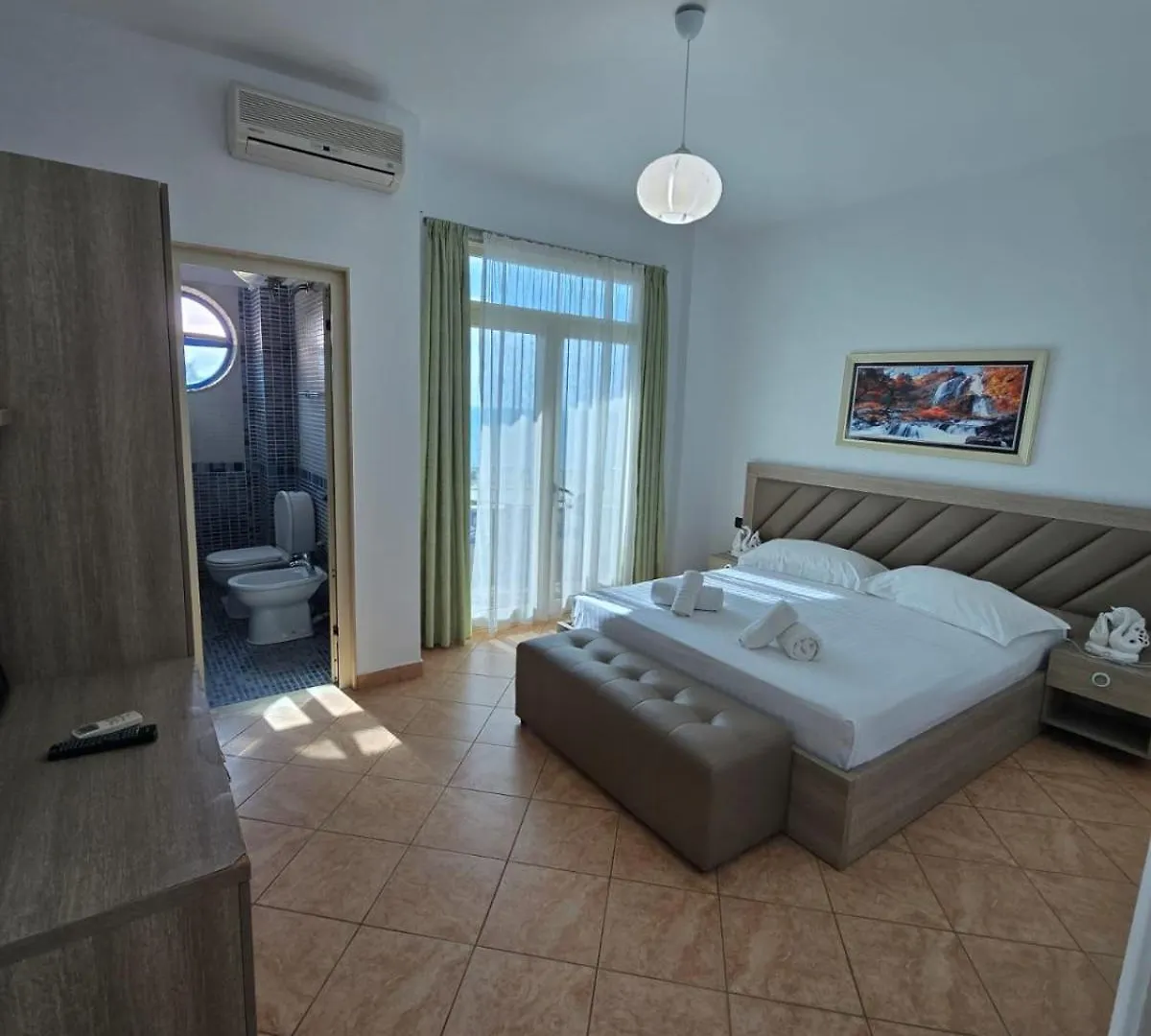 ***  Blue Amr Hotel Škalngur Albánia